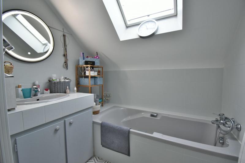 Maison contemporaine - 171 m² - 8 pièces