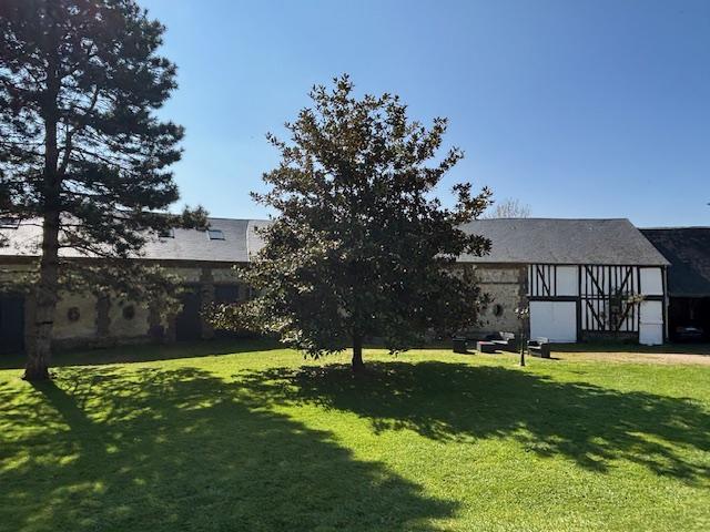 Propriété - 450 m² - 15 pièces