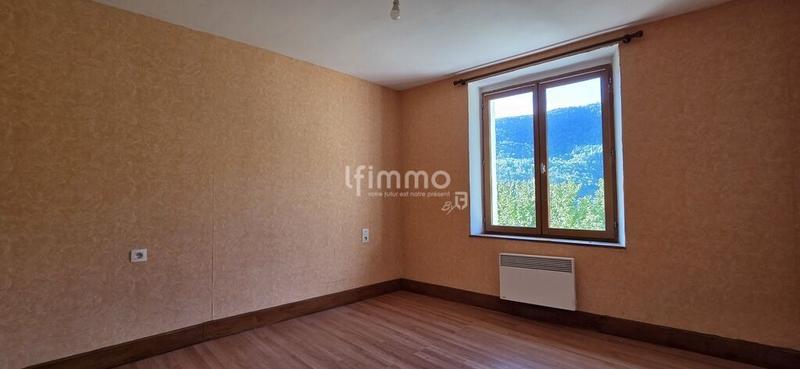 Maison de village - 94 m² - 4 pièces