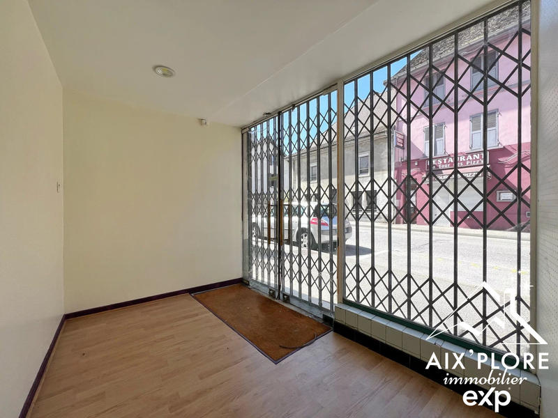 Local commercial - 70 m² - 2 pièces
