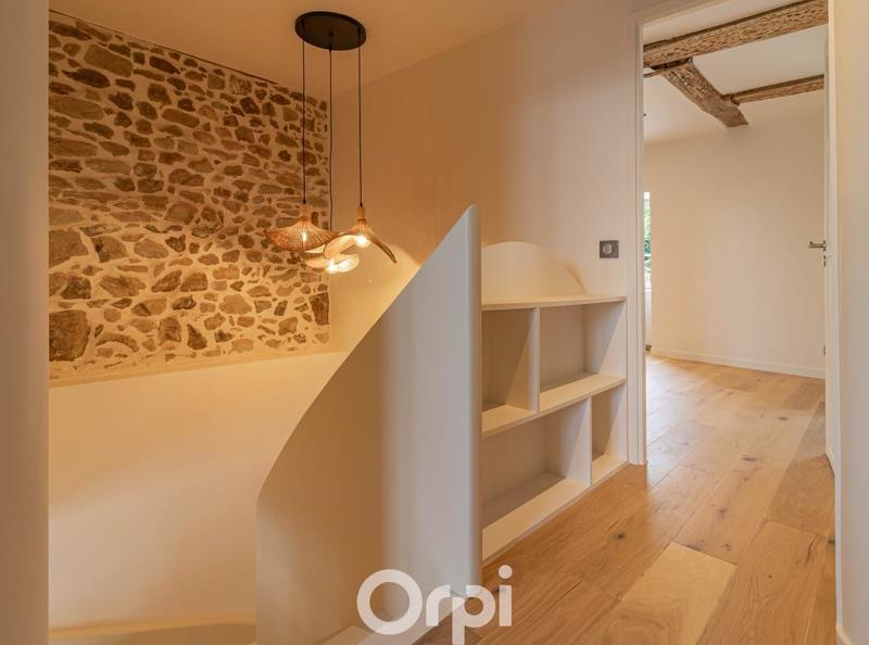 Maison - 179 m² - 5 pièces