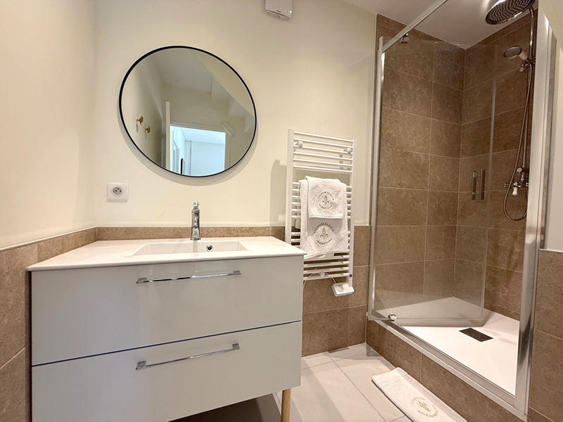 Maison - 180 m² - 7 pièces