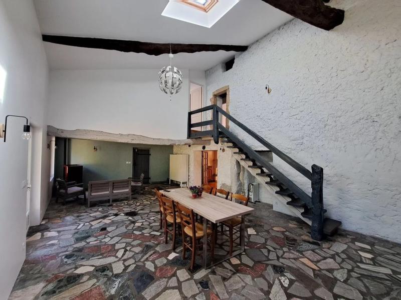 Maison en pierre - 161 m² - 6 pièces