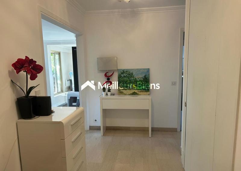 Appartement - 98 m² - 3 pièces