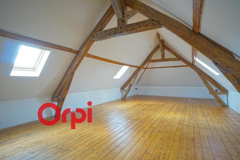 Maison - 300 m² - 8 pièces