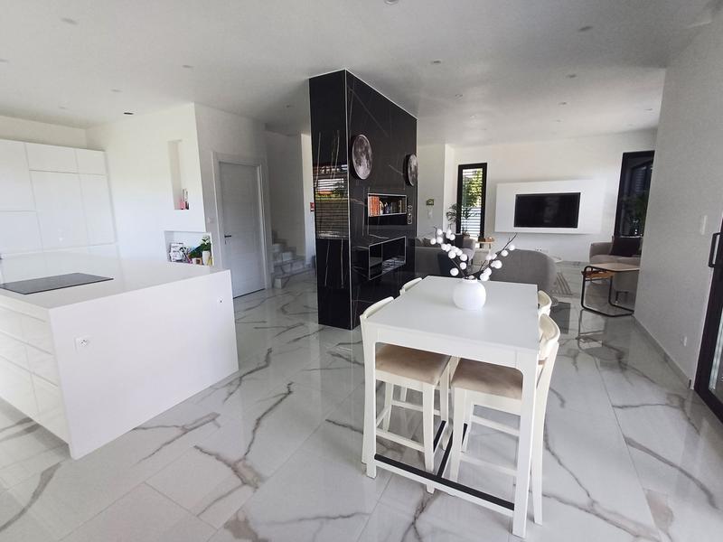 Maison contemporaine - 168 m² - 5 pièces