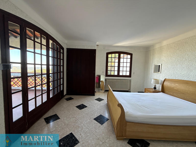 Villa - 205 m² - 8 pièces