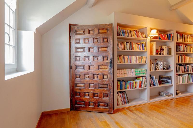 Maison - 353 m² - 9 pièces