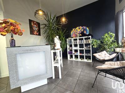 Local commercial - 75 m² - 2 pièces