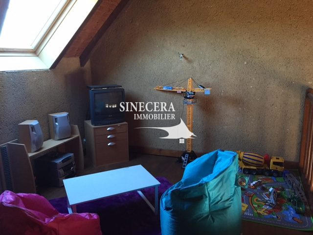 Maison - 450 m² - 20 pièces