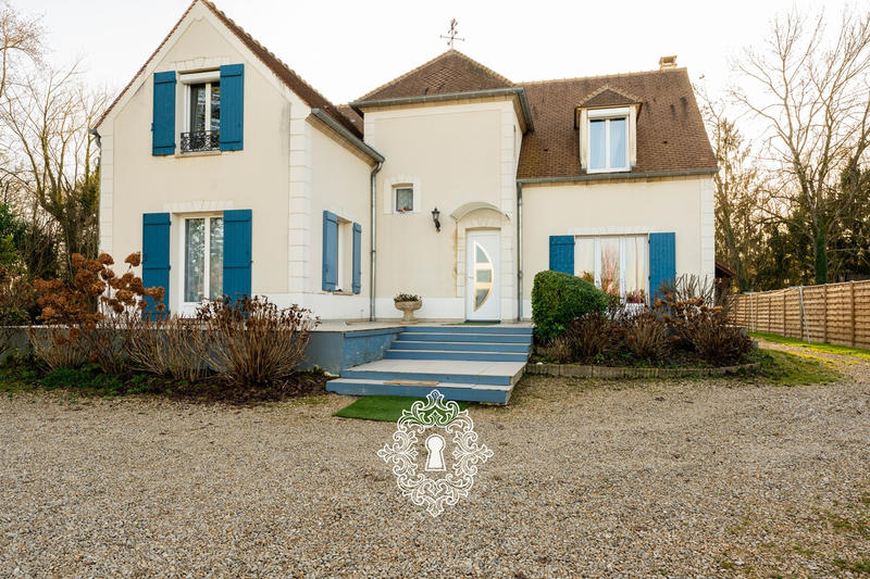 Maison - 195 m² - 7 pièces