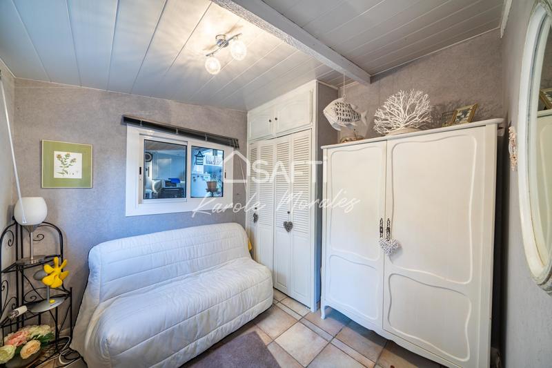 Maison - 240 m² - 6 pièces