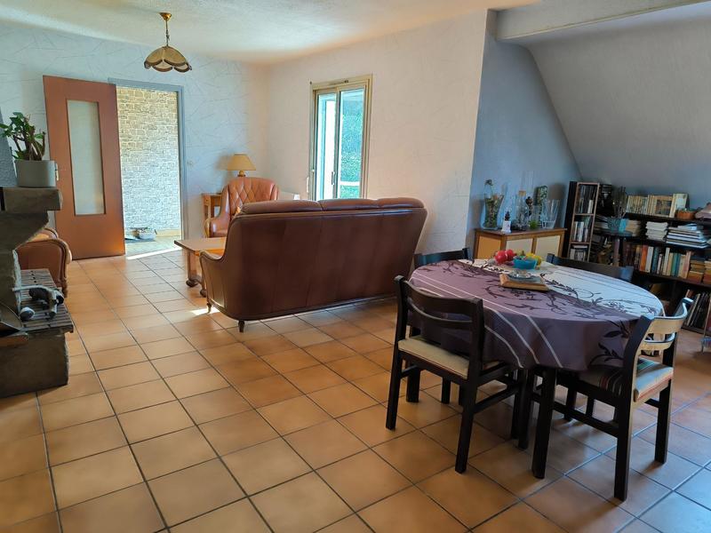 Maison - 101 m² - 6 pièces