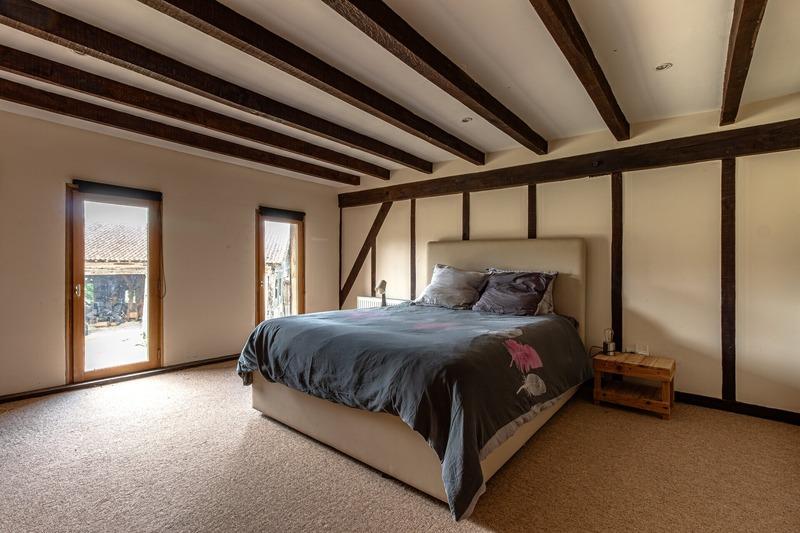 Propriété - 564 m² - 16 pièces