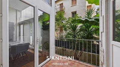 Appartement - 81 m² - 3 pièces