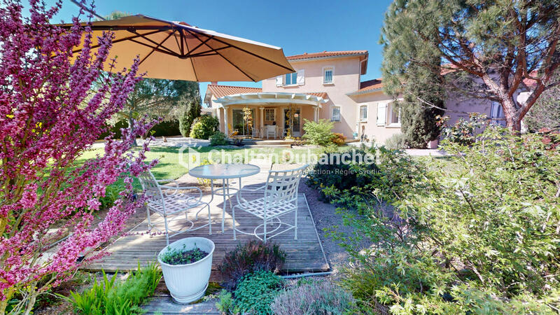 Maison - 133 m² - 6 pièces