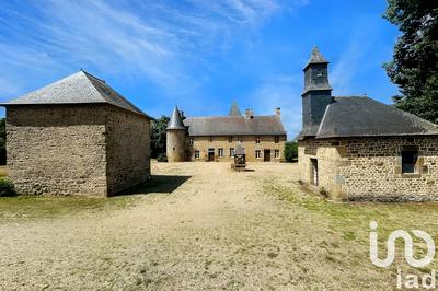 Maison - 340 m² - 10 pièces