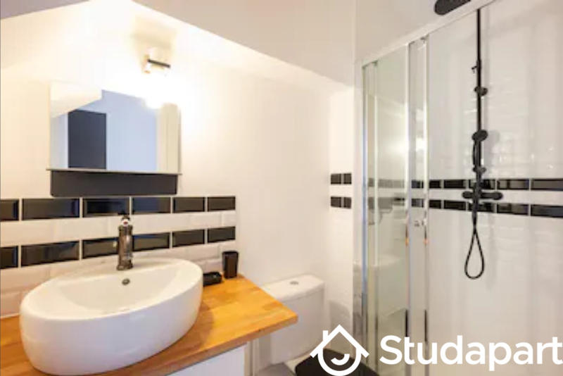 Chambre - 9 m² - 1 pièce