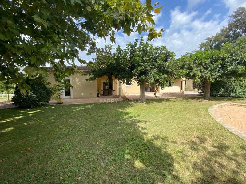 Propriété - 180 m² - 6 pièces