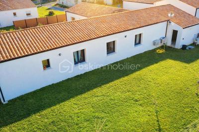 Maison traditionnelle - 138 m² - 6 pièces