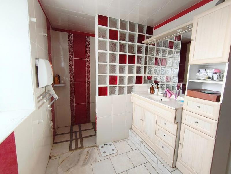 Maison - 147 m² - 5 pièces