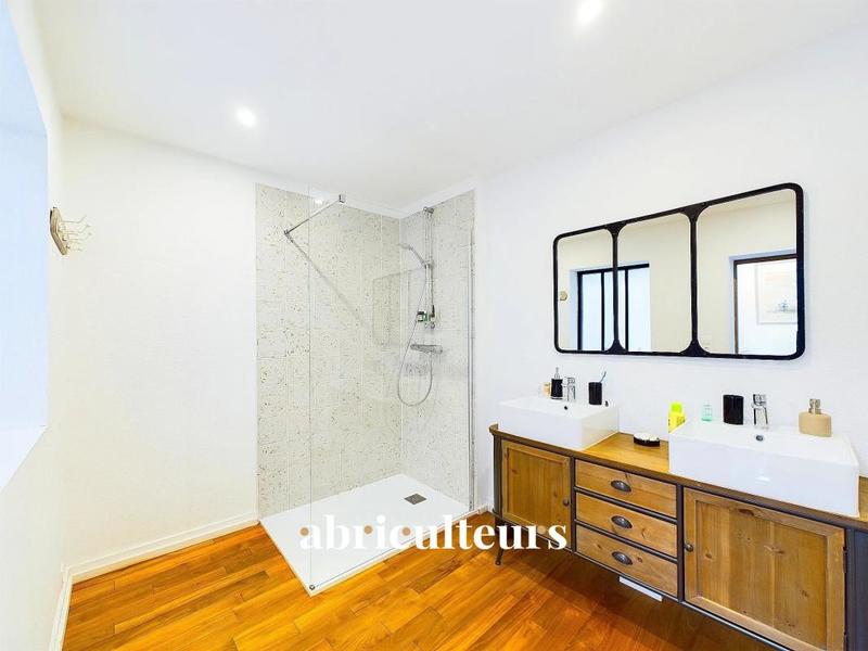 Maison ancienne - 220 m² - 7 pièces