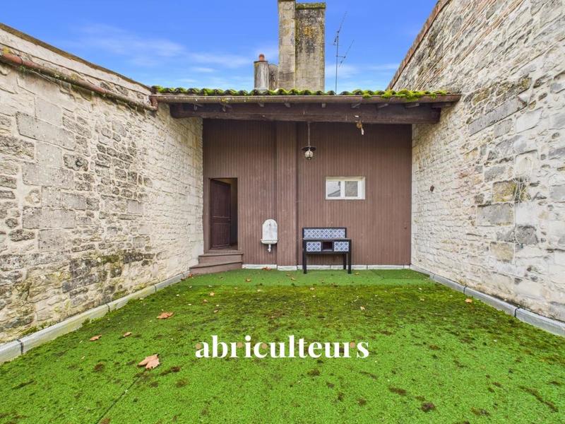 Maison ancienne - 350 m² - 10 pièces