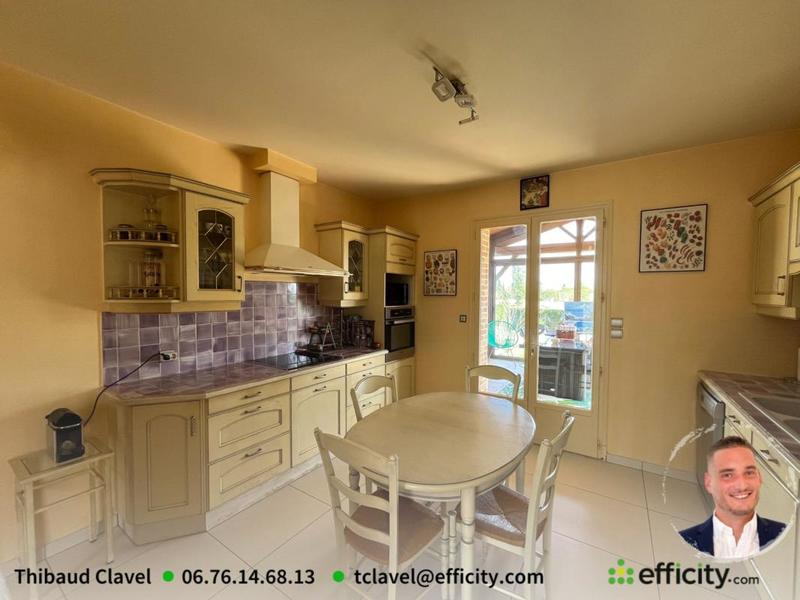 Maison - 208 m² - 6 pièces