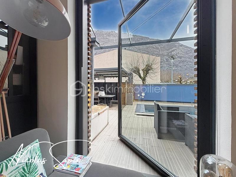 Maison - 110 m² - 5 pièces