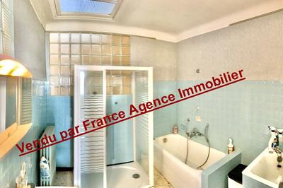 Immeuble mixte - 240 m²