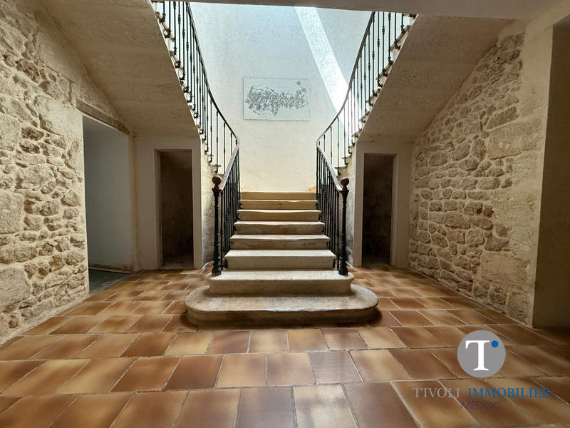 Maison ancienne - 490 m² - 12 pièces