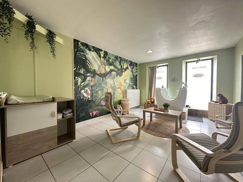 Maison - 214 m² - 9 pièces