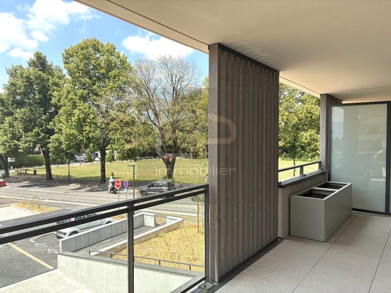 Appartement - 93 m² - 4 pièces