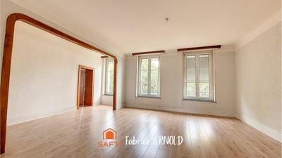 Appartement - 217 m² - 8 pièces