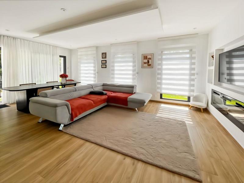 Maison - 145 m² - 5 pièces