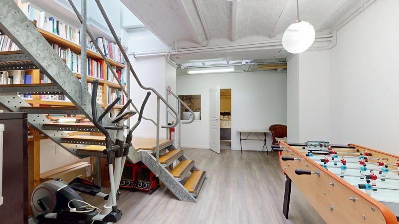 Local commercial - 353 m² - 10 pièces