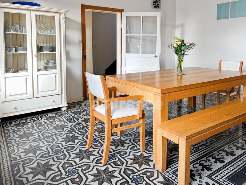 Propriété - 690 m² - 27 pièces