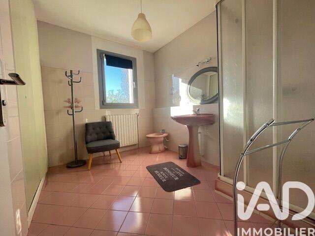 Maison - 290 m² - 8 pièces