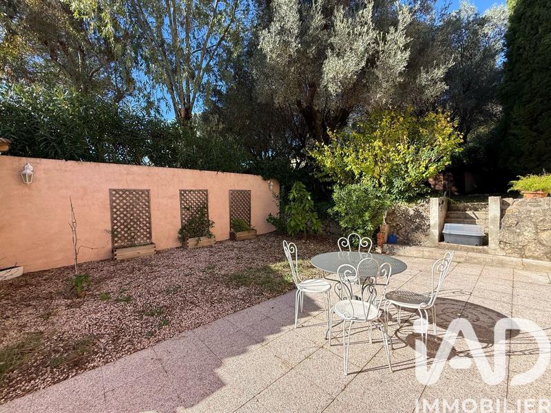 Maison - 219 m² - 6 pièces