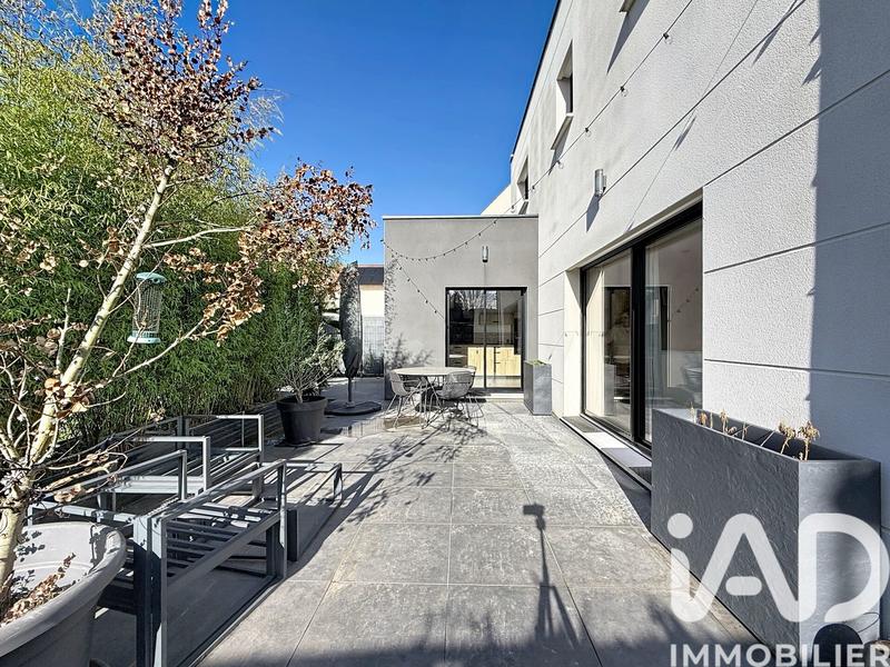 Maison - 142 m² - 6 pièces