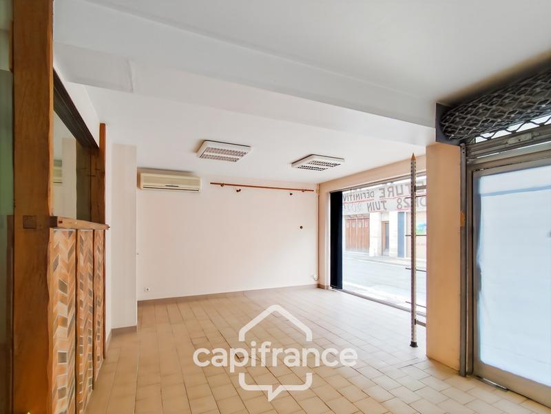 Local commercial - 179 m² - 5 pièces