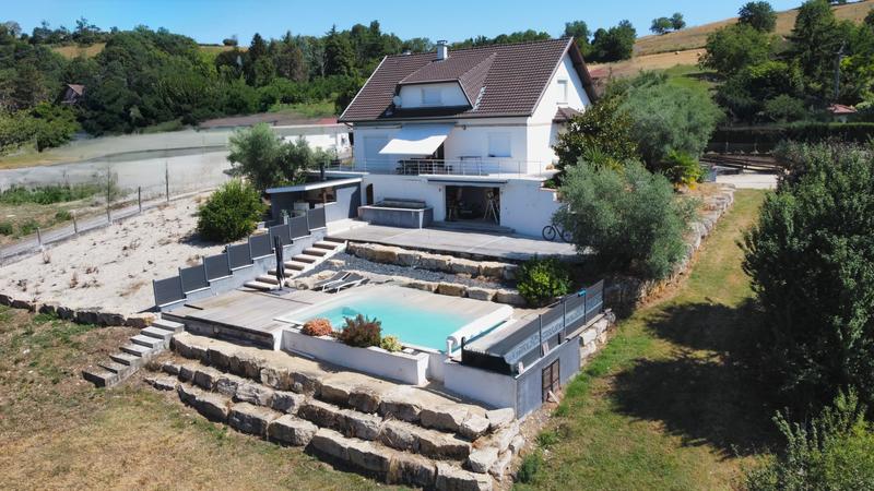 Maison - 165 m² - 7 pièces