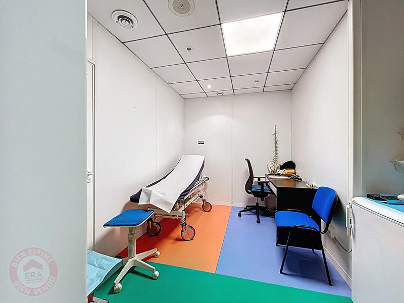 Bureau - 225 m² - 10 pièces