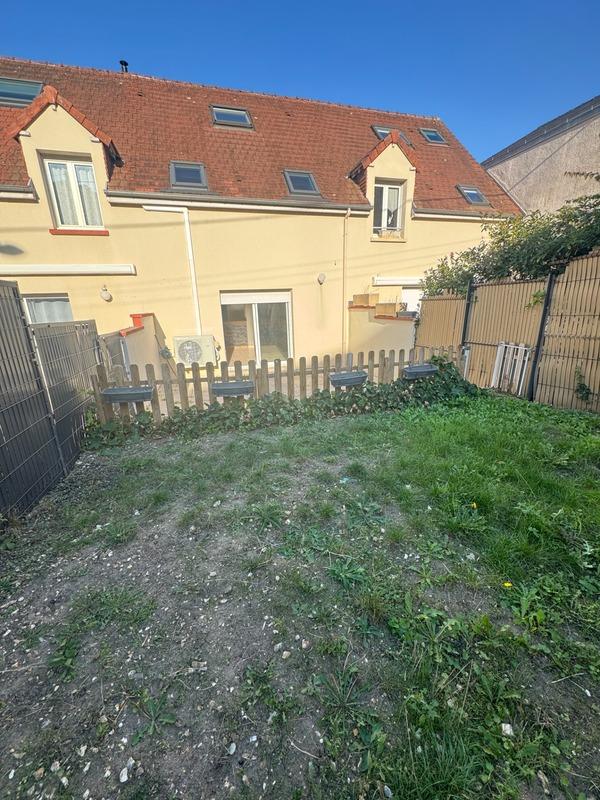 Maison - 91 m² - 5 pièces