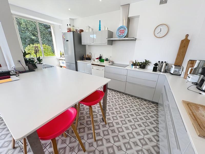 Appartement - 123 m² - 6 pièces