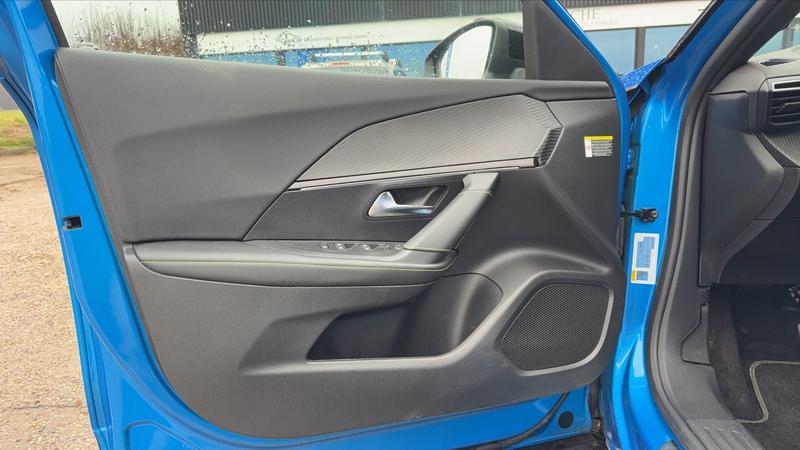 Peugeot 2008 1.5 BlueHDi 130 Eat 8 Gt