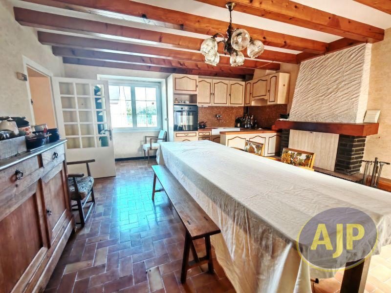 Maison - 96 m² - 5 pièces