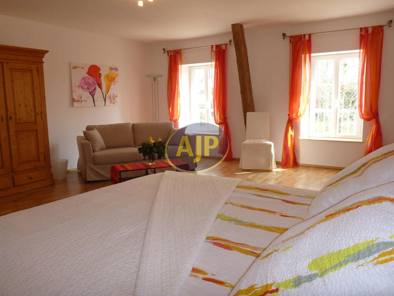 Maison - 540 m² - 15 pièces