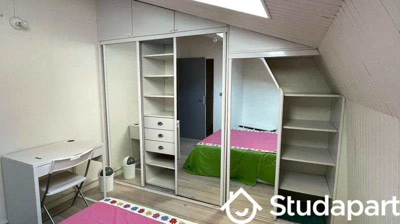 Chambre - 10 m² - 1 pièce