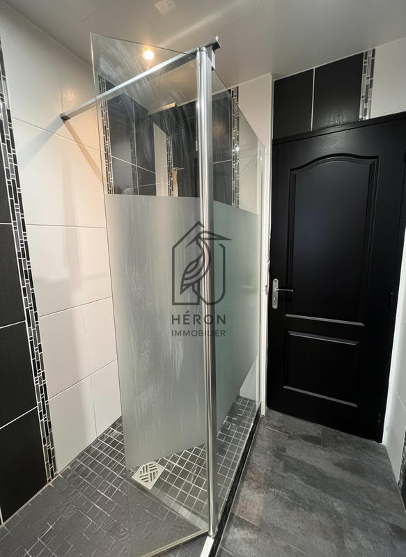 Maison - 144 m² - 8 pièces